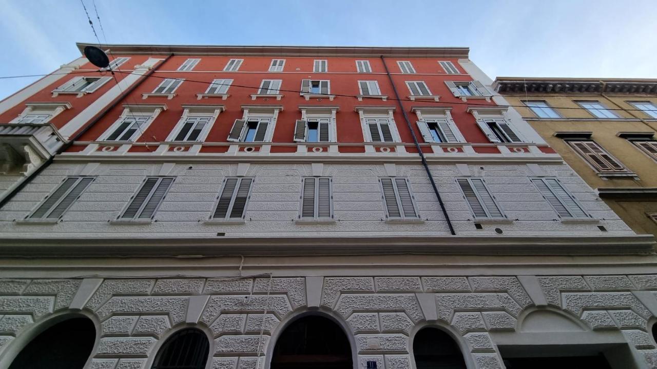 Palazzo Crispi - Boutique Apartment Trieste Ngoại thất bức ảnh