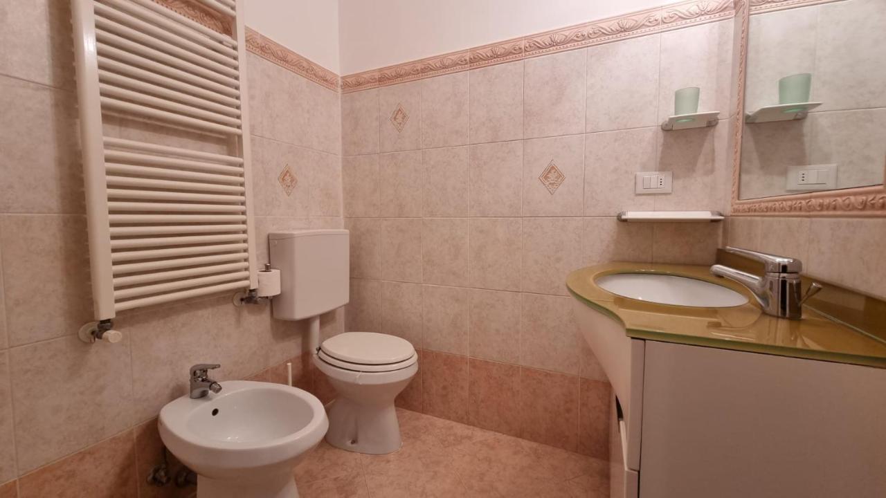 Palazzo Crispi - Boutique Apartment Trieste Ngoại thất bức ảnh
